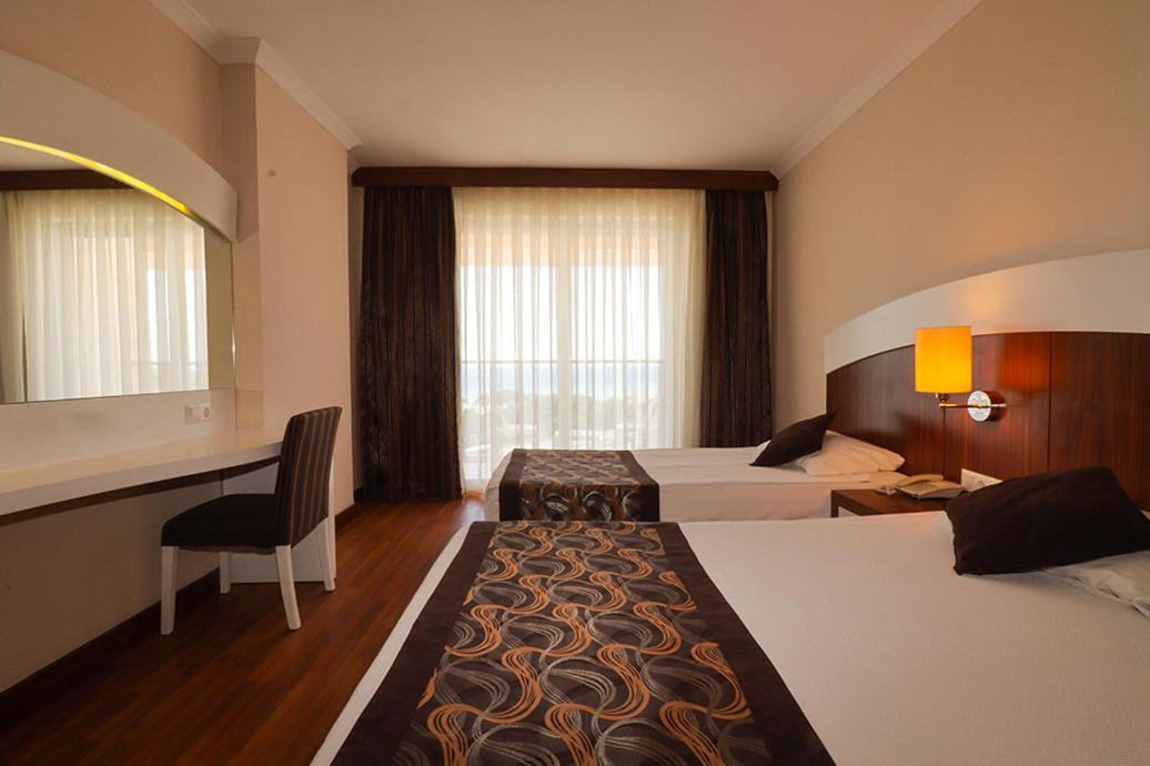 מנבגט Throne Beach Resort & Spa מראה חיצוני תמונה