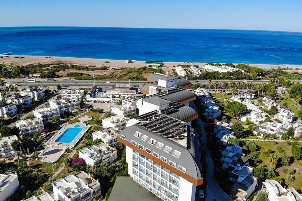 מנבגט Throne Beach Resort & Spa מראה חיצוני תמונה