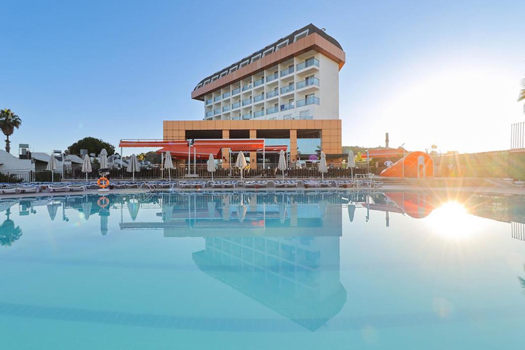 מנבגט Throne Beach Resort & Spa מראה חיצוני תמונה